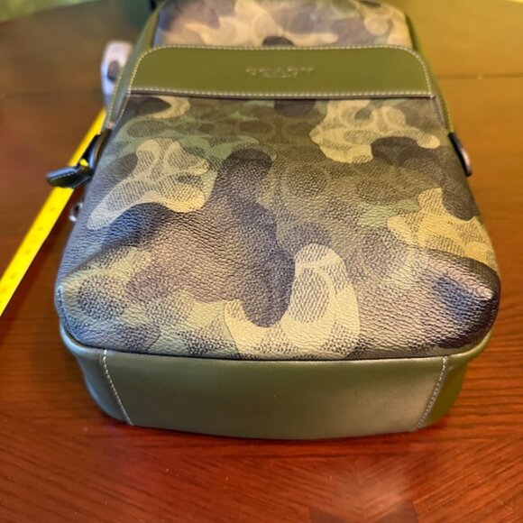 Coach Gotham Pack (Camo print) - Picture 4 of 5